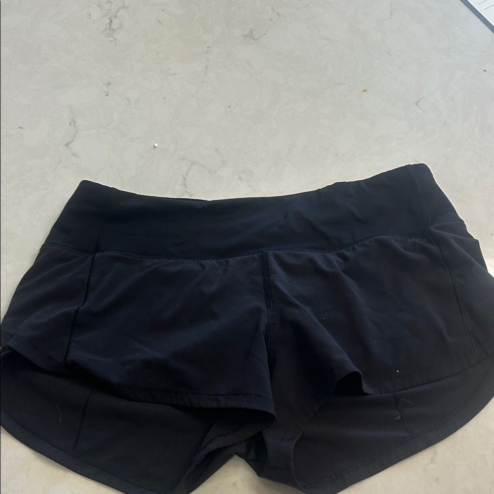 black lulu speed up shorts size 4